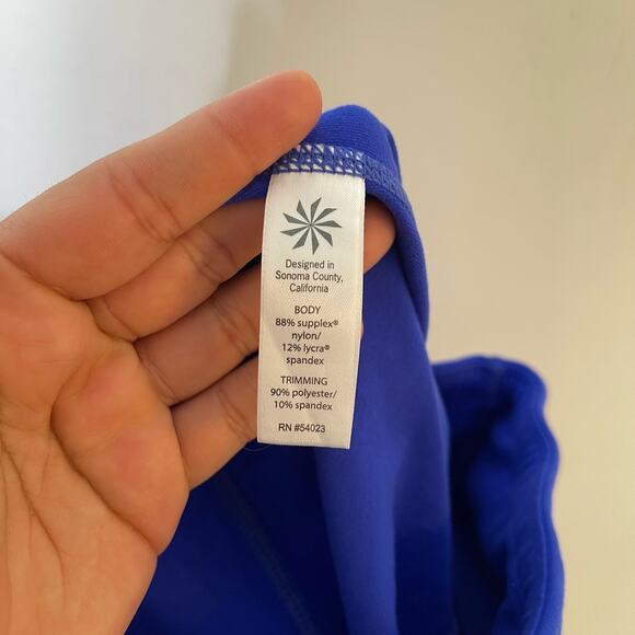 Athleta Relay Capri Leggings Womens Size Small Blue Mid Rise Athleisure Athletic - Picture 9 of 9